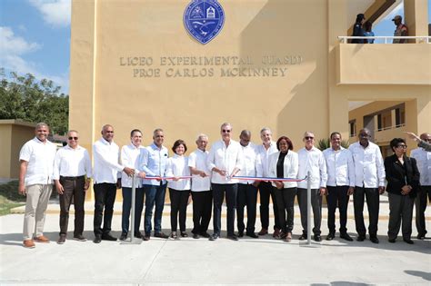 Gobierno Entrega T Tulos De Propiedad En Azua E Inaugura Liceo En Ban