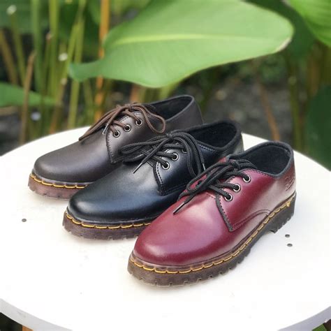 Jual Sepatu Docmart Low Boots 3 Holes Wanita Kulit Asli Docmart Kulit