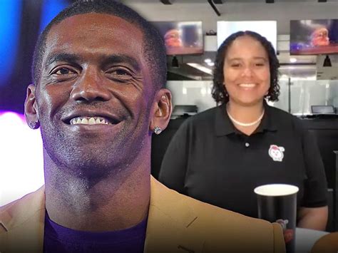 Randy Moss In Great Spirits Amid Cancer Battle, Business Partner Says