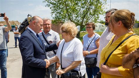 Foto Otkrivena Masovna Grobnica Kod Vukovara Tijela Zakopana Sa