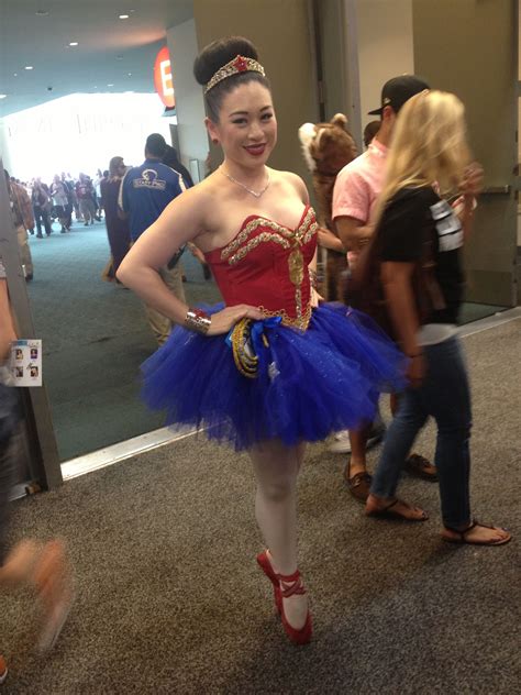 Sdcc 2013 Wonder Woman Ballerina Cosplay So Pretty Playing Dress