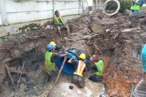 Tingkatkan Pelayanan Pam Bandarmasih Lakukan Koneksi Pipa Di Booster