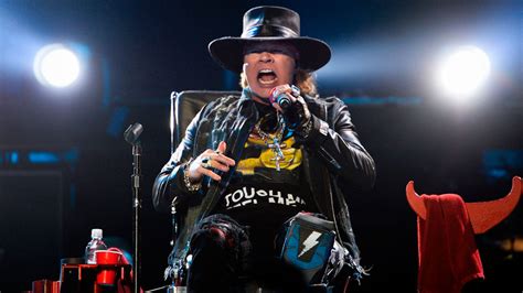 Axl Rose Se Estrena En Lisboa Como Vocalista De AC DC RTVE Es