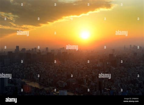 Tokyo Skyline Seen From Shinjuku Hi Res Stock Photography And Images