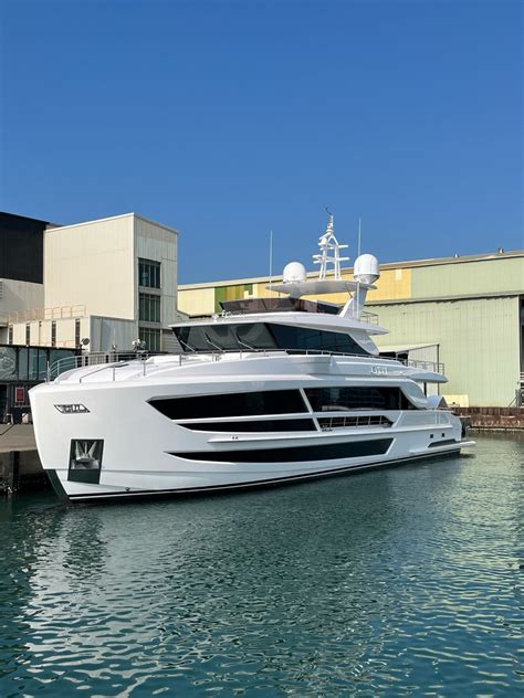 Horizon Yachts Launches Tri Deck Fd Horizon Yacht Usa