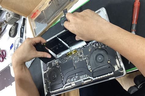 ราคาเปลี่ยนแบต Macbook