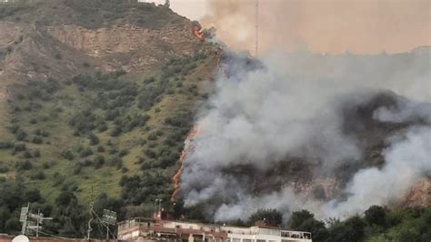 Napoli maxi incendio in città blackout a Fuorigrotta