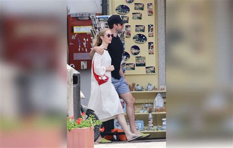 [pics] Emily Blunt And John Krazinski Italy Trip Couple Celebrates