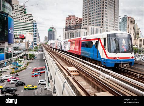 Photographing The Sky Train Pulling Into Asoke Bts Skytrain Station