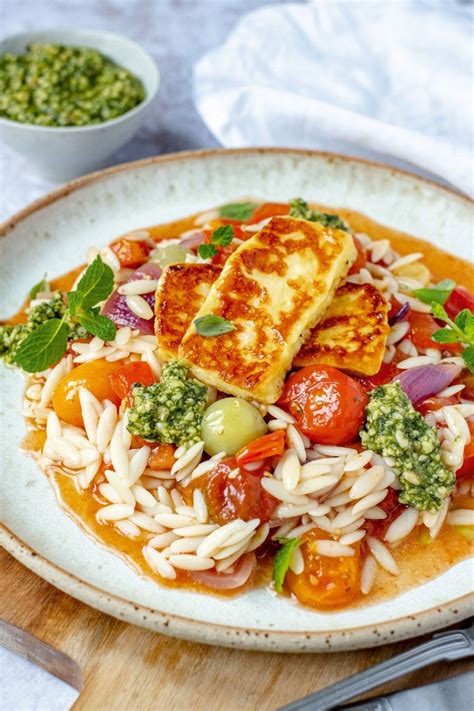 Orzo Met Geroosterde Tomaten En Halloumi Recepten Njam