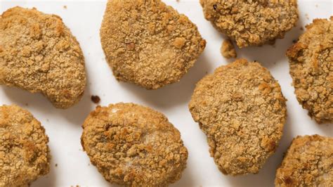 The Record For Most Chicken Nuggets Eaten In A Minute Is Incredible