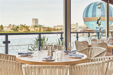 Summer House On The Lake Debuts At Disney Springs Lettuce Entertain You