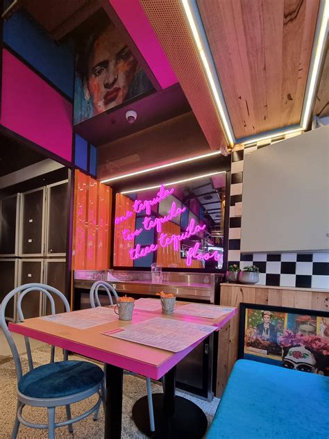 Needs yellow when bar is full and wont turn green. : r/Sims4