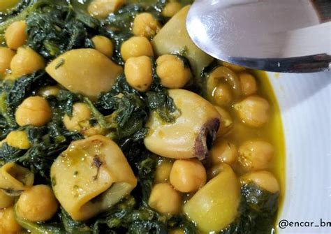 Potaje De Garbanzos Con Calamar Y Espinacas Receta De Encar Cookpad