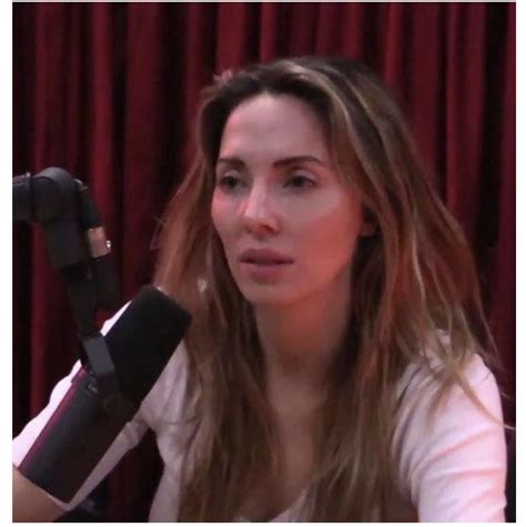Meet Jessica Ditzel Joe Rogan‘s Wife Orange Marigolds