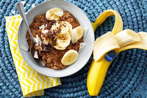 Schoko Quinoa Porridge Mit Bananen Und Kokosraspeln Chiquita Rezepte