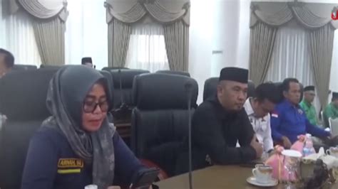 Rapat Paripurna DPRD Batanghari Wabup Bakhtiar Beri Jawaban Atas