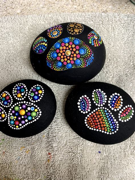 Pin By Paula Blackburn On Dot Painting Stone Art Painting Dot Art