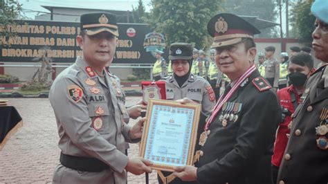 Lepas Wisuda Purna Bakti Kapolres Karawang Berterima Kasih Atas