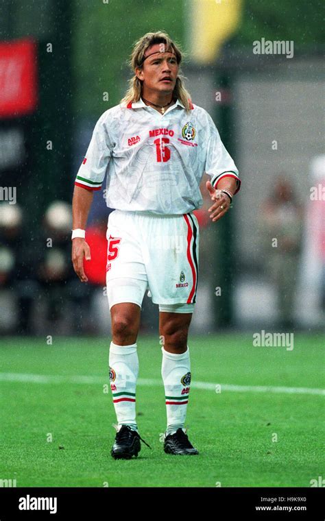 LUIS HERNANDEZ MEXICO 25 June 1998 Stock Photo: 126429352 - Alamy