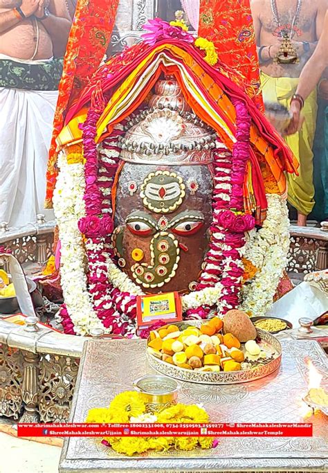 Baba Mahakals Adorable Makeup As Lord Ganesha बुधवार भस्म आरती दर्शन