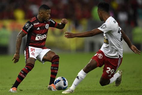 Confira os lances da vitória do Flamengo sobre o Sporting Cristal pela