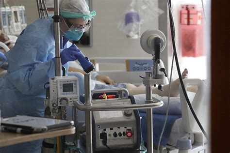 Ecmo The Mystery Of Breath And The Machine That Saves Lives Los