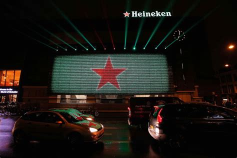 Heineken Lights Up The Wall With 5000 Led Lit Bottles To Display