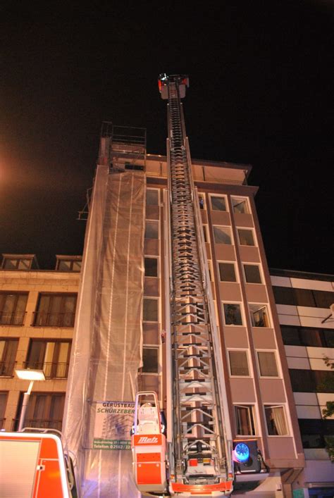 M Nchengladbach Kellerbrand In Wohn Und Gesch Ftshaus Acht Personen