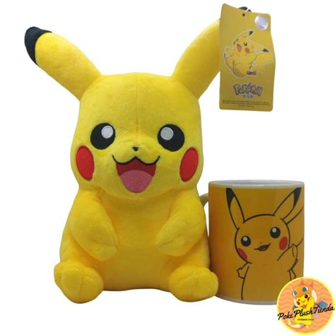 Promoción Pikachu peluche más taza PokePlush