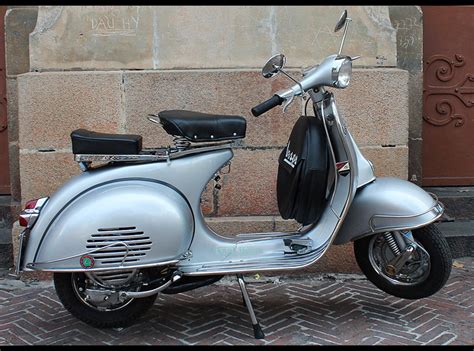 Planet Vespa Beautifully Restored Classic Vespas