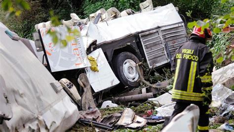 Strage Del Bus Di Avellino Con Morti Castellucci Condannato A