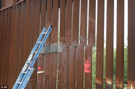 Border Officials Repair Garage Sized Hole Cut Into Arizona Mexico Fence By Smugglers Daily