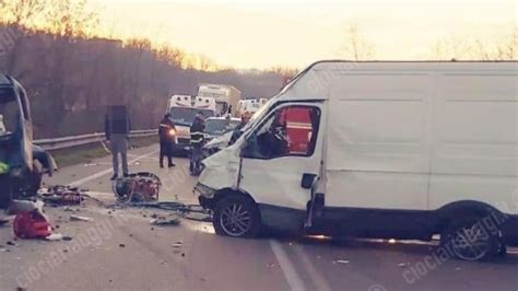 Tragico Incidente Sulla Superstrada Del Liri Morti Due Fratelli