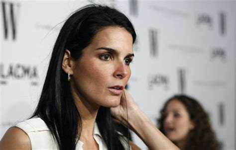 Angie Harmon's Instagram, Twitter & Facebook on IDCrawl