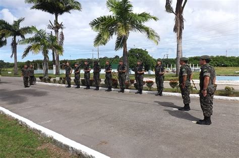 Visita do Comandante Militar do Nordeste ao 4º BCom CMNE Comando