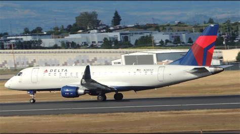 Delta Connection Skywest Embraer Erj N Sy Takeoff From Mfr