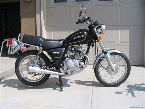 Suzuki Suzuki GN 125 Moto ZombDrive