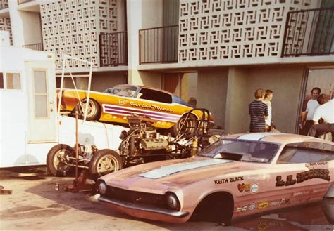 Funny Car Drag Racing Funny Cars Top Fuel Old Race Cars Nhra