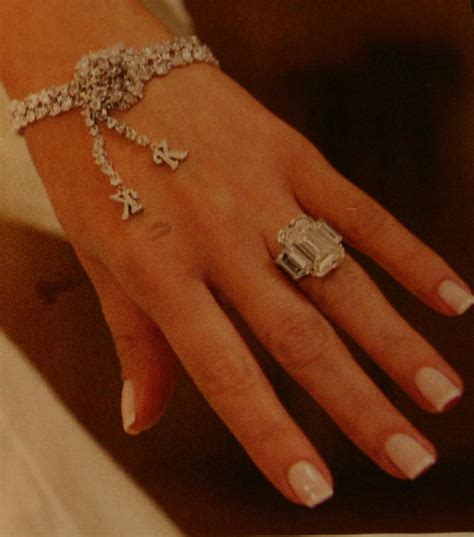 Hollywood Trendy: kim kardashian wedding ring 2011