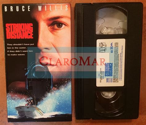 Striking Distance VHS Closed Captioned Bruce Willis Sarah Jessica