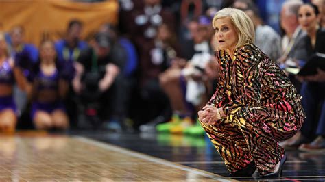 LSU Coach Kim Mulkey Outfits: Bringing More Eyes to Women’s Basketball ...