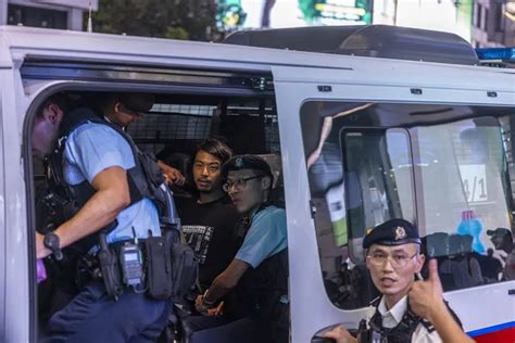 China Tightens Access To Tiananmen Square 32 Detained In Hong Kong On