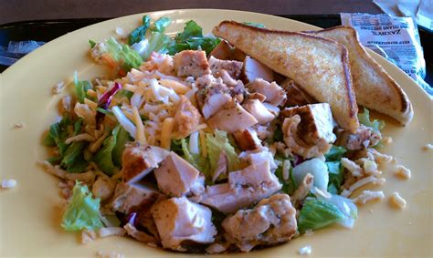 Zaxbys House Salad Mixed Greens Red Cabbage Carrots Cu Flickr