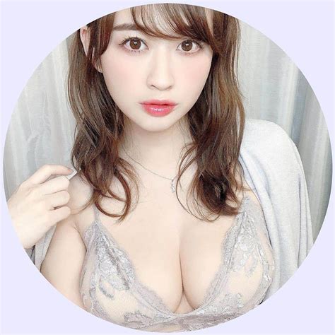 メイリ（美梨）さんのインスタグラム写真 メイリ（美梨）instagram「おはよ早上好♡ 最近台湾のバラエティ