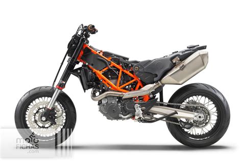 Comparativa Ktm 690 Smc R 2019 2020 Husqvarna 701 Supermoto 2017 2019