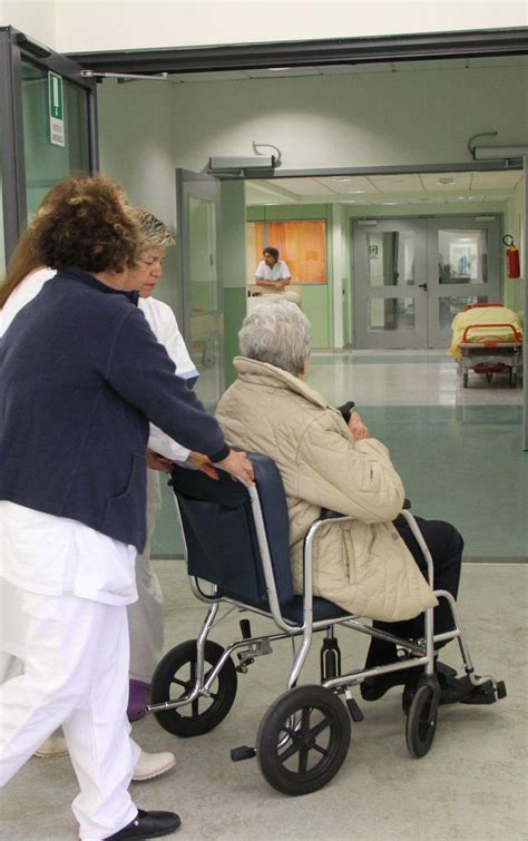 Mio Padre Di Anni Ore Al Pronto Soccorso