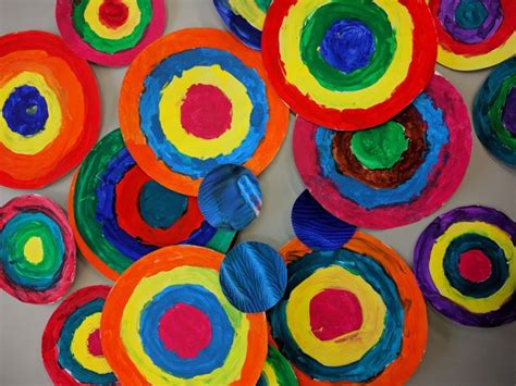 Cercles Concentriques à La Manière De Kandinsky School Crafts Crafts