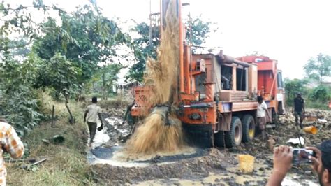 Borewell Drilling 10 Hp Motor Amazing Water Youtube