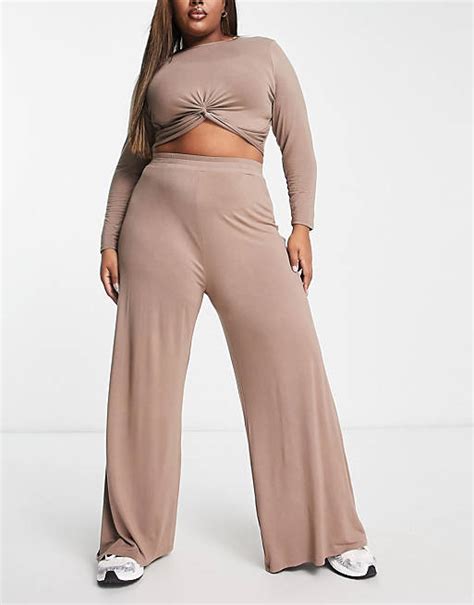 South Beach Plus Hose In Taupe Mit Weitem Schnitt Asos